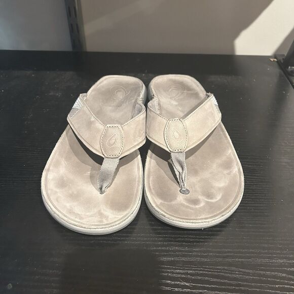 Olukai TUAHINE Mens Size 11 Gray Flip Flop Sandals - Picture 2 of 9